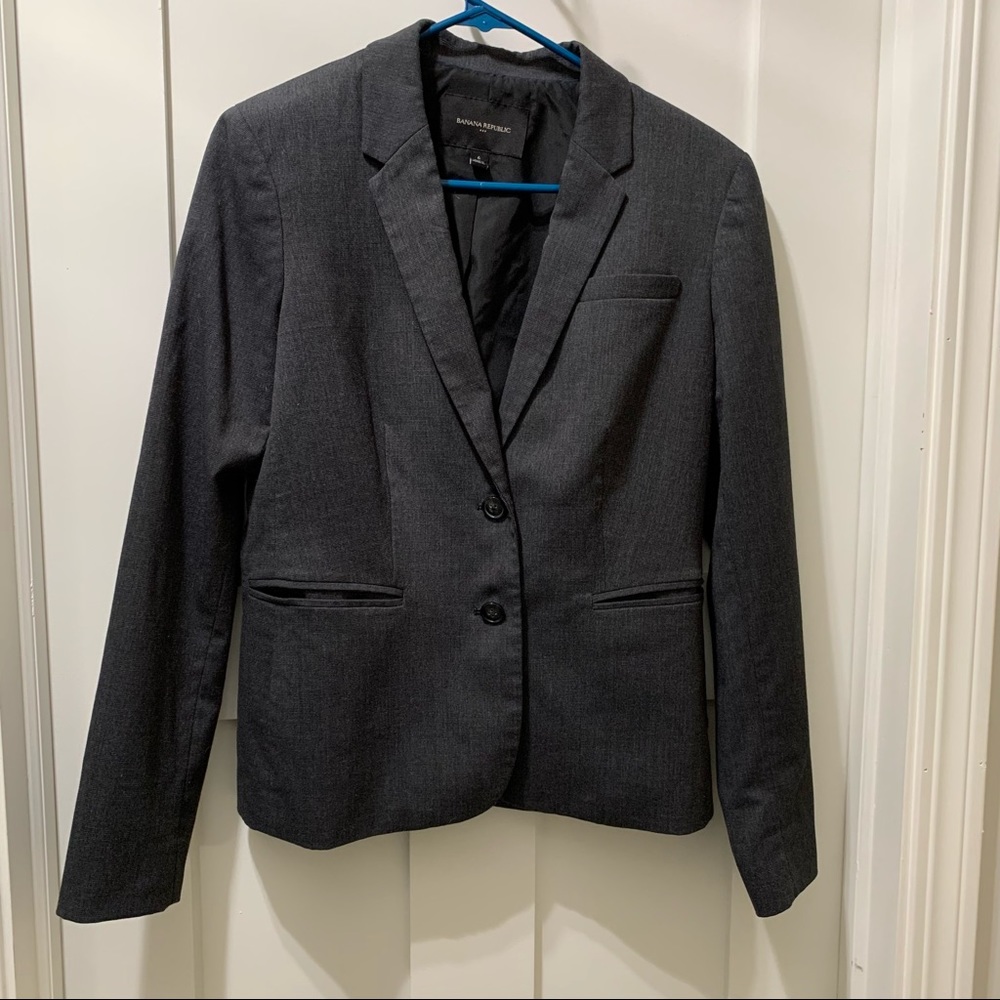 *EUC* Banana Republic blazer. Dark Gray. Size 6.